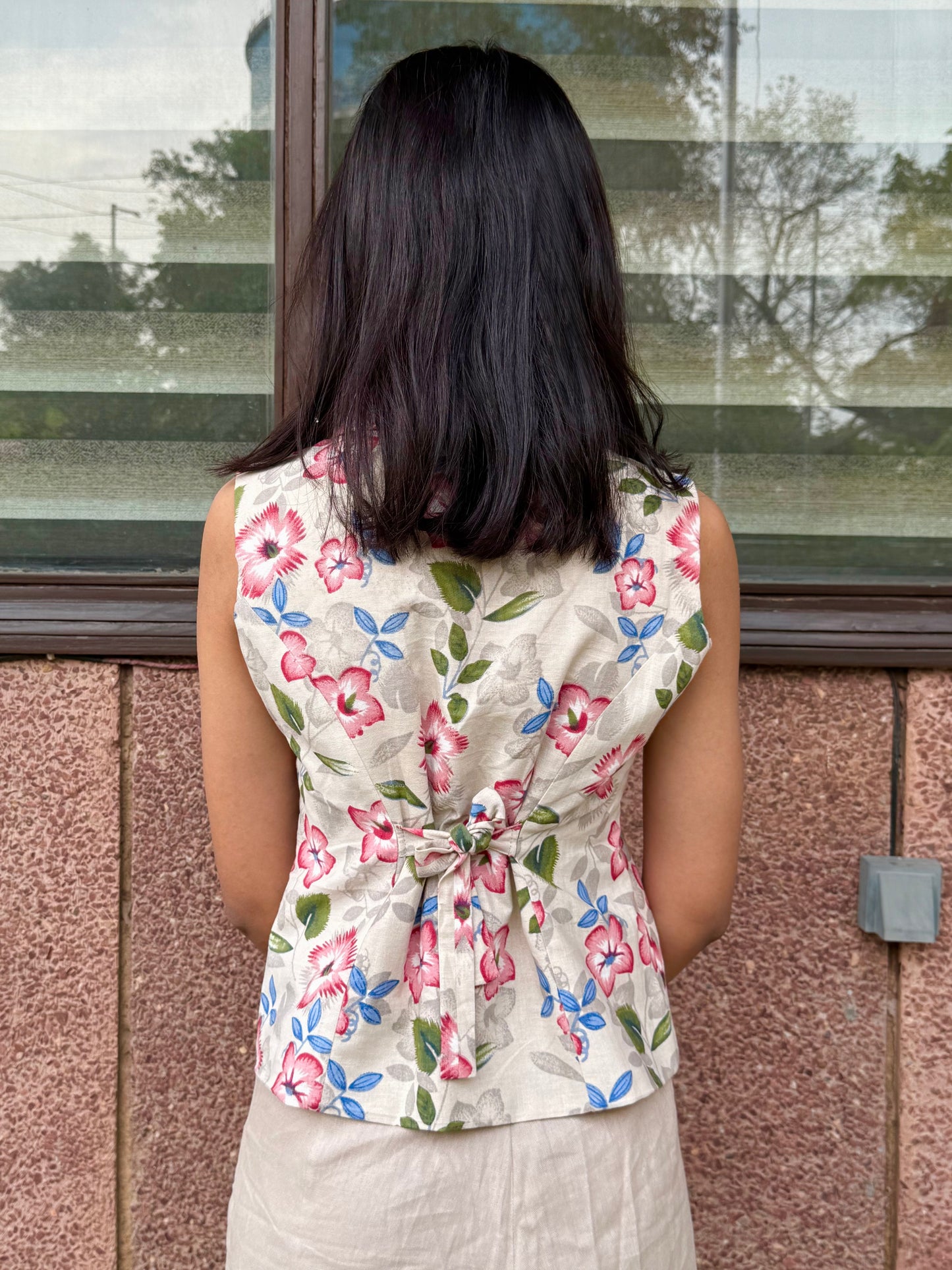 Petunia vest